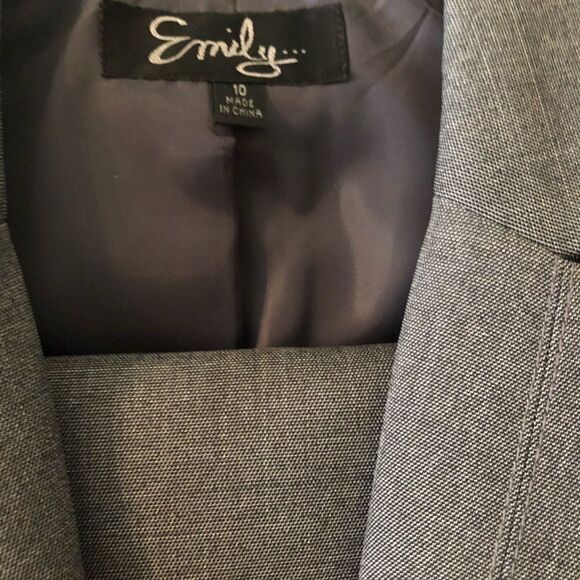 🚨NWT Emily 2 Piece Skirt Suit Set - Picture 5 of 6